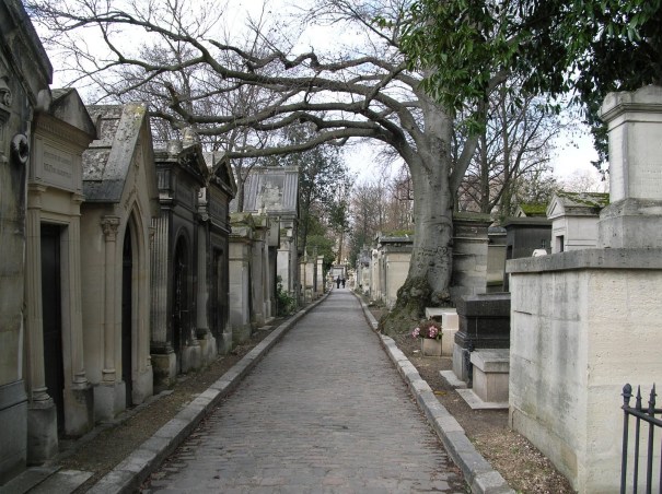 Moliére and the cats of Père Lachaise